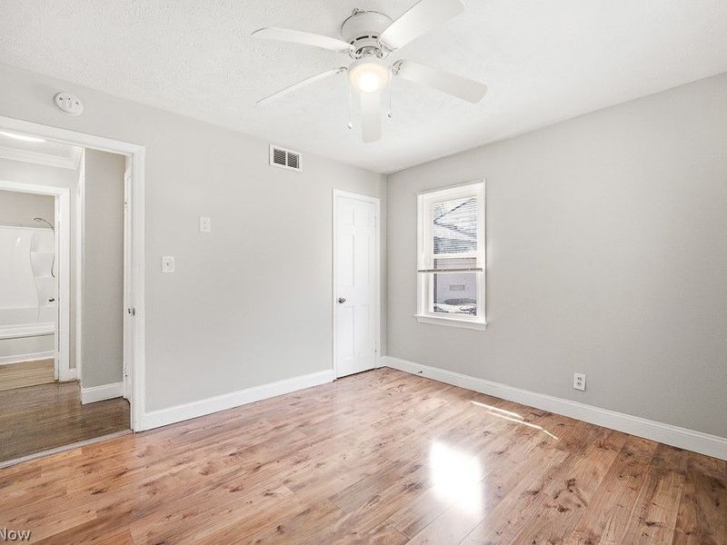 2326 Greenvale Road, Cleveland, OH 44121 Photo 18