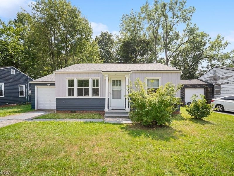 2326 Greenvale Road, Cleveland, OH 44121 Photo 2