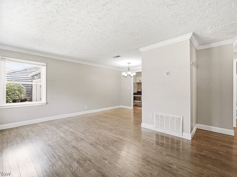 2326 Greenvale Road, Cleveland, OH 44121 Photo 3
