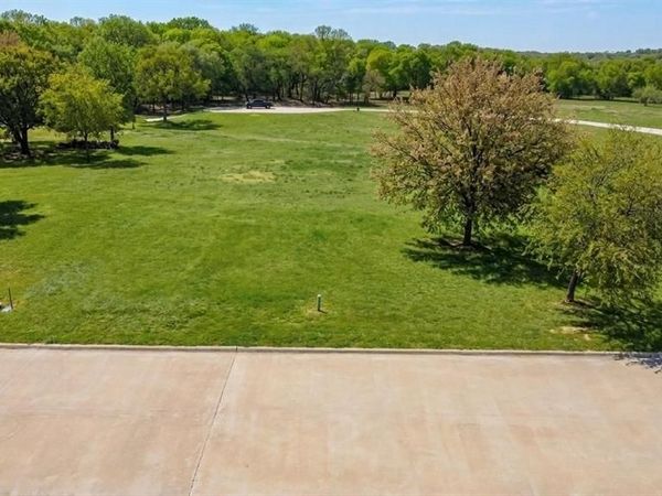 125 Dove Meadow Lane, Glen Rose, TX 76043