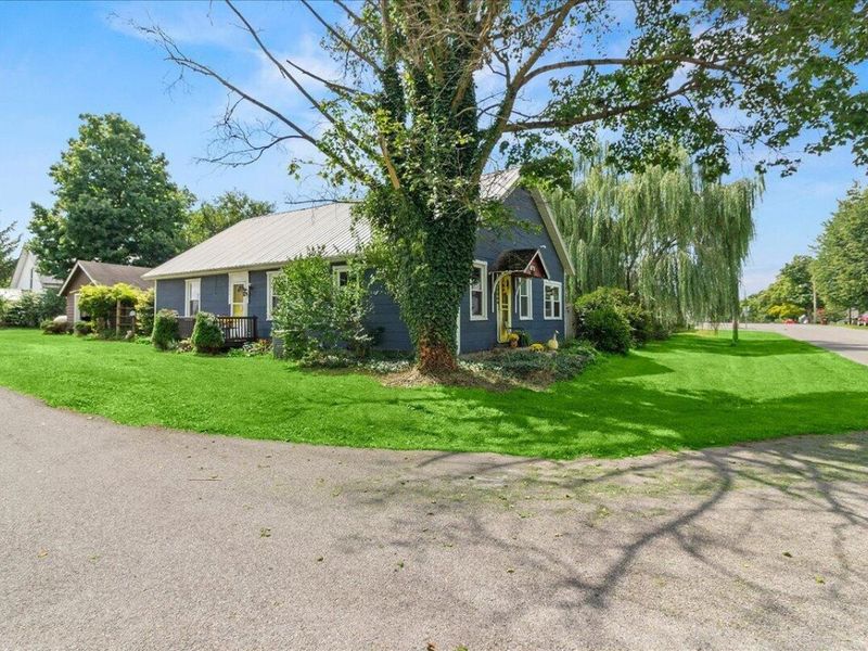 12066 Urbana Street, Middleburg, OH 43336 Photo 32