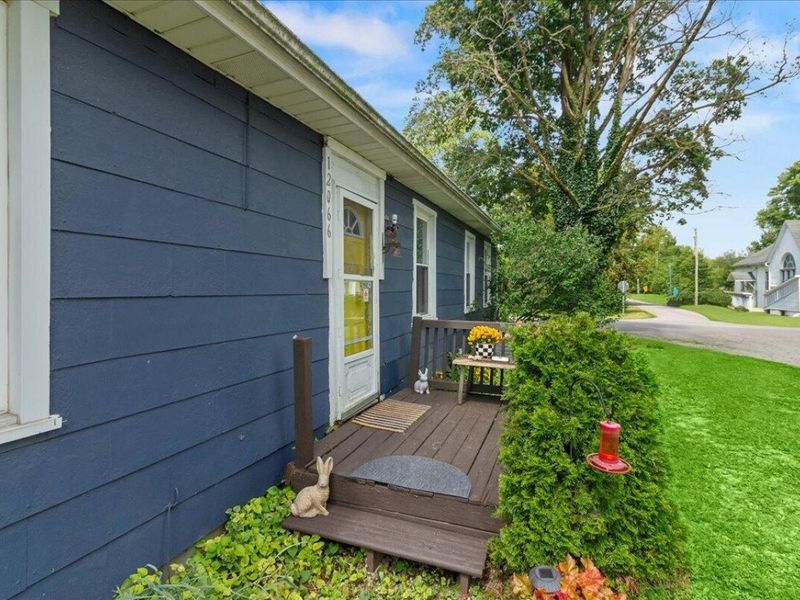12066 Urbana Street, Middleburg, OH 43336 Photo 4