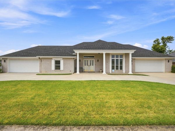 309 Parkhill Lane , Bartlesville, OK 74006
