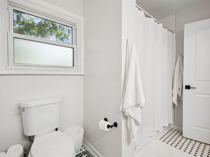 973 Bernard Road, Columbus, OH 43221 Photo 29