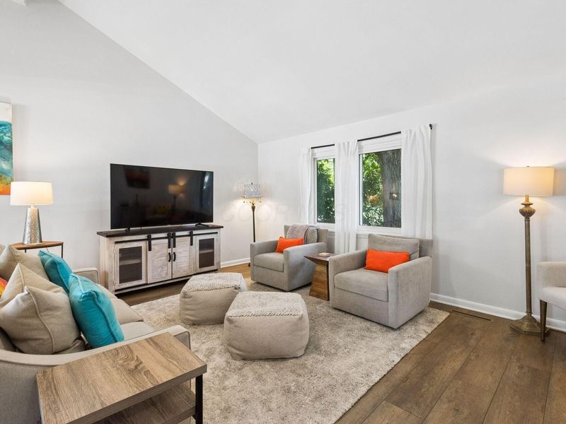973 Bernard Road, Columbus, OH 43221 Photo 7
