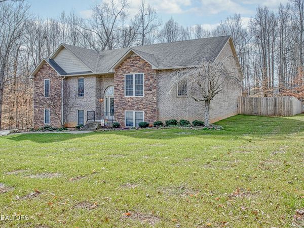 715 Stoneybrook Court, Cookeville, TN 38506
