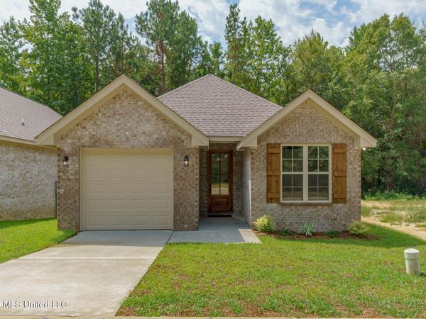 80 Riviera Drive, Hattiesburg, MS 39402
