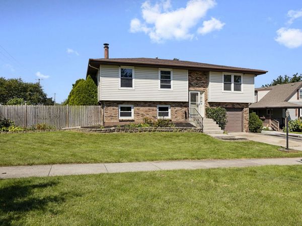 15642 Latrobe Avenue , Oak Forest, IL 60452
