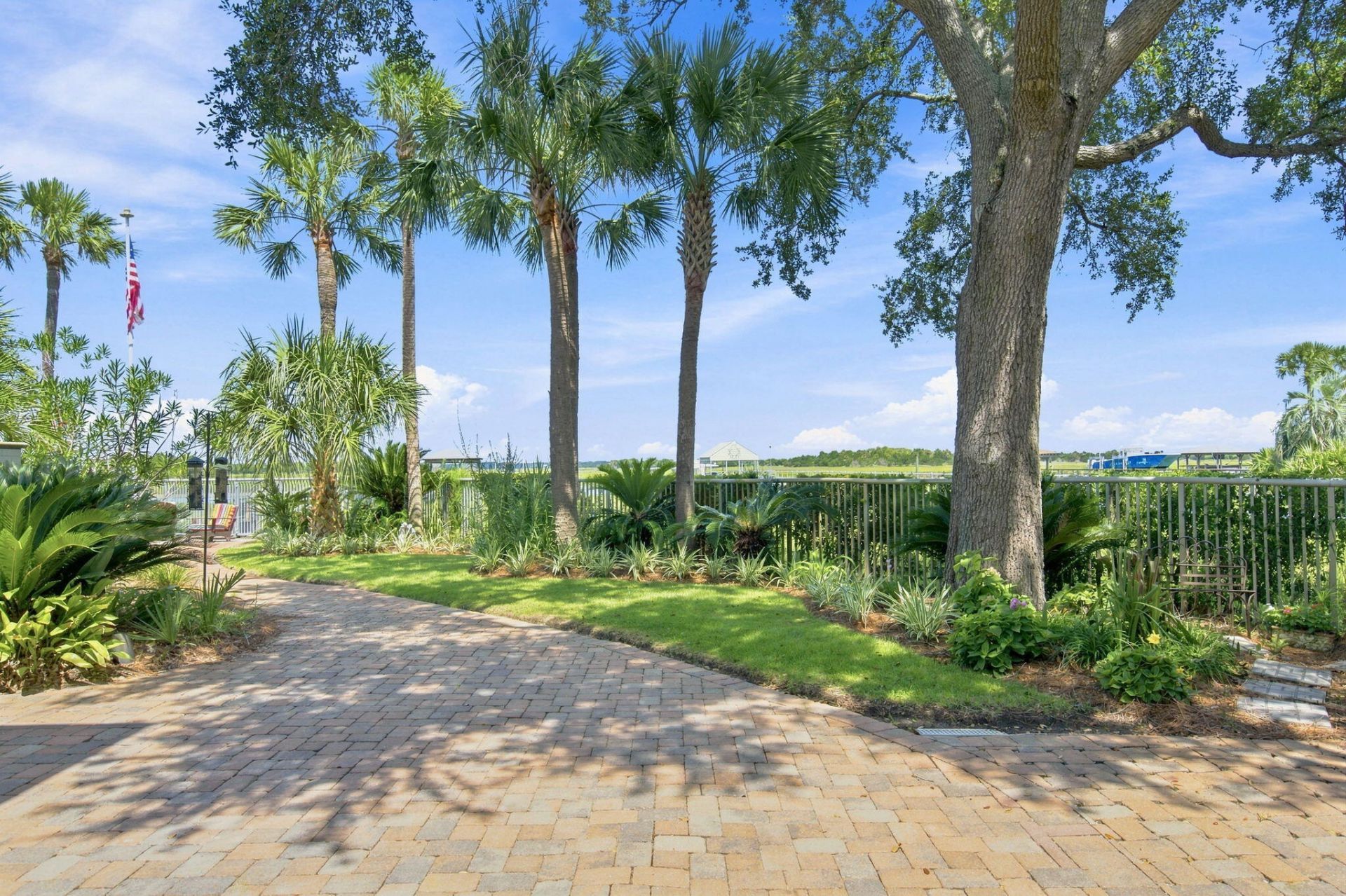 309 Palm Boulevard Photo 55