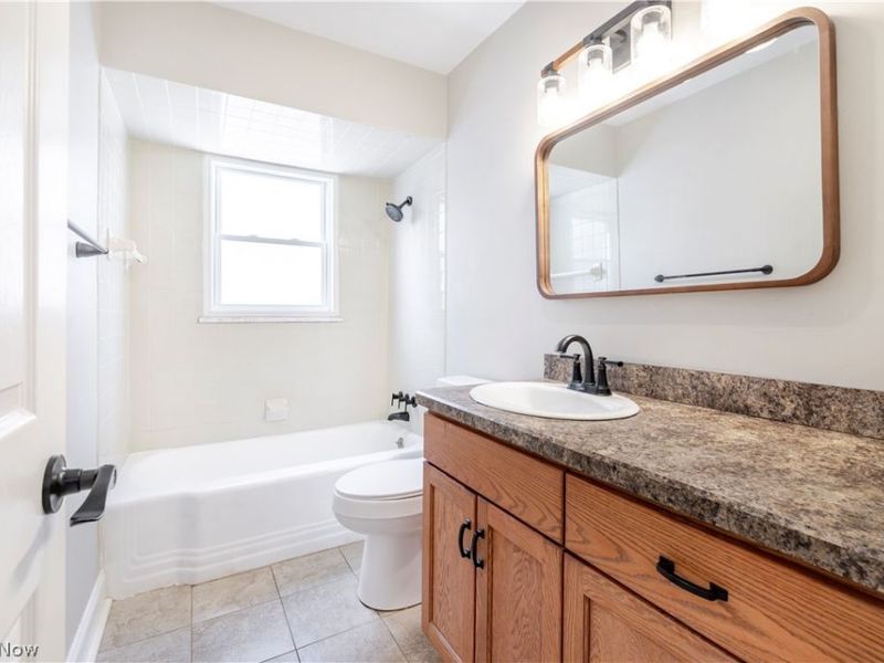 10185 Chesterfield Drive, Parma Heights, OH 44130 Photo 9