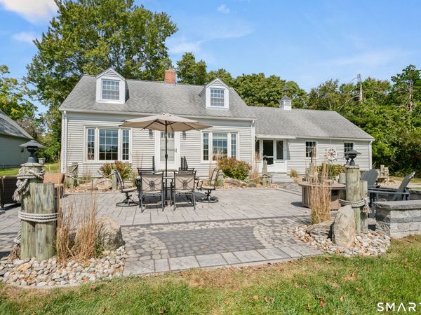 10 Hilltop , East Lyme, CT 06357