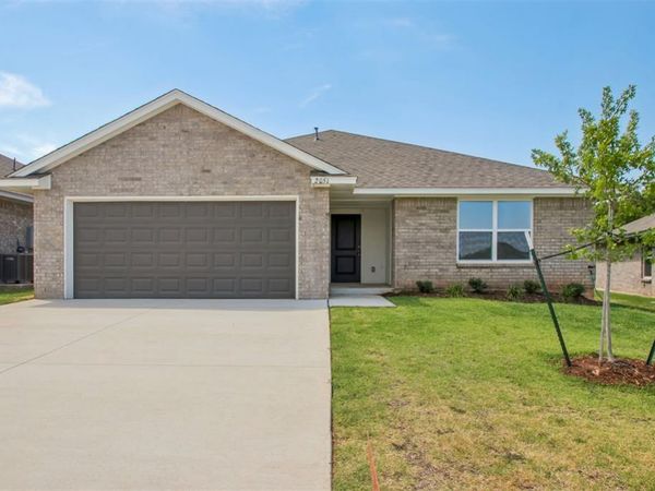 2051 Brush Creek Way, Newcastle, OK 73065