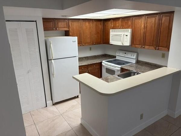 708 EXECUTIVE CENTER Drive, Unit 210, West Palm Beach, FL 33401