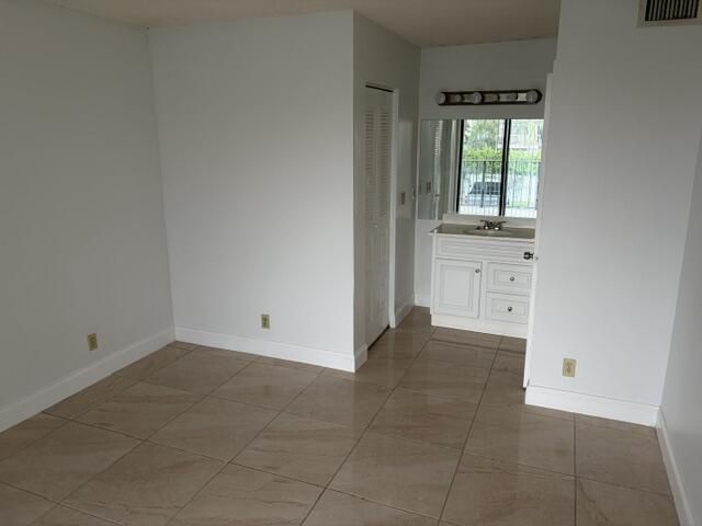 708 Executive Center Drive, Unit 210, West Palm Beach, FL 33401 Photo