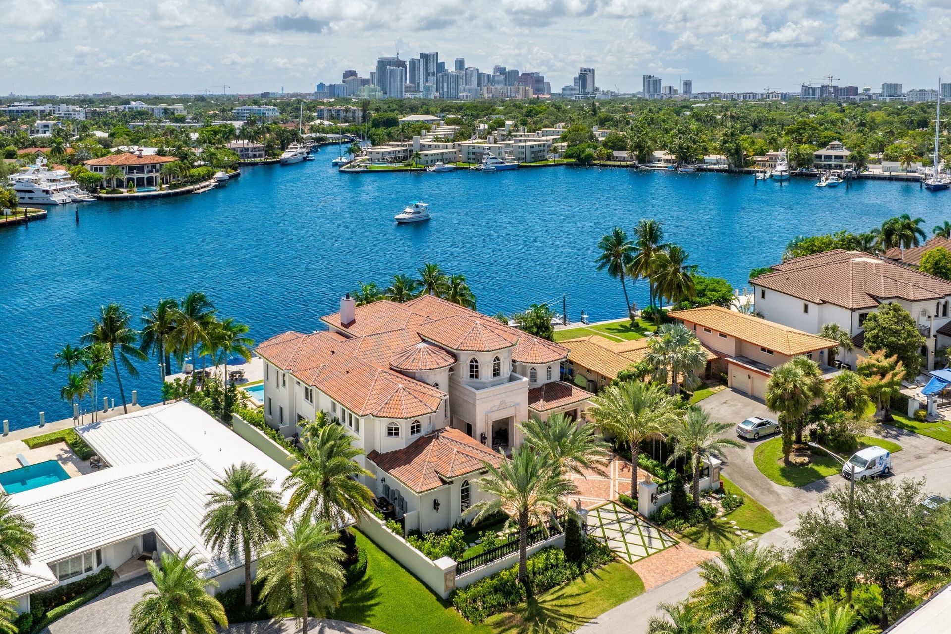 745 Middle River Drive, Fort Lauderdale, FL 33304 Photo