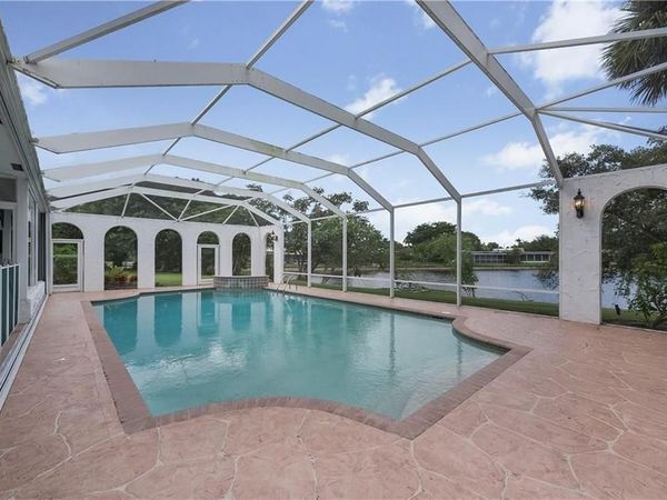 4903 WOODLANDS Boulevard, Tamarac, FL 33319