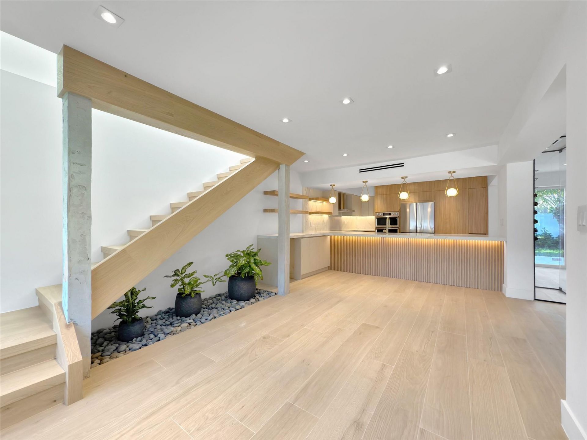 729 NE 17th Terrace, Fort Lauderdale, FL 33304 Photo
