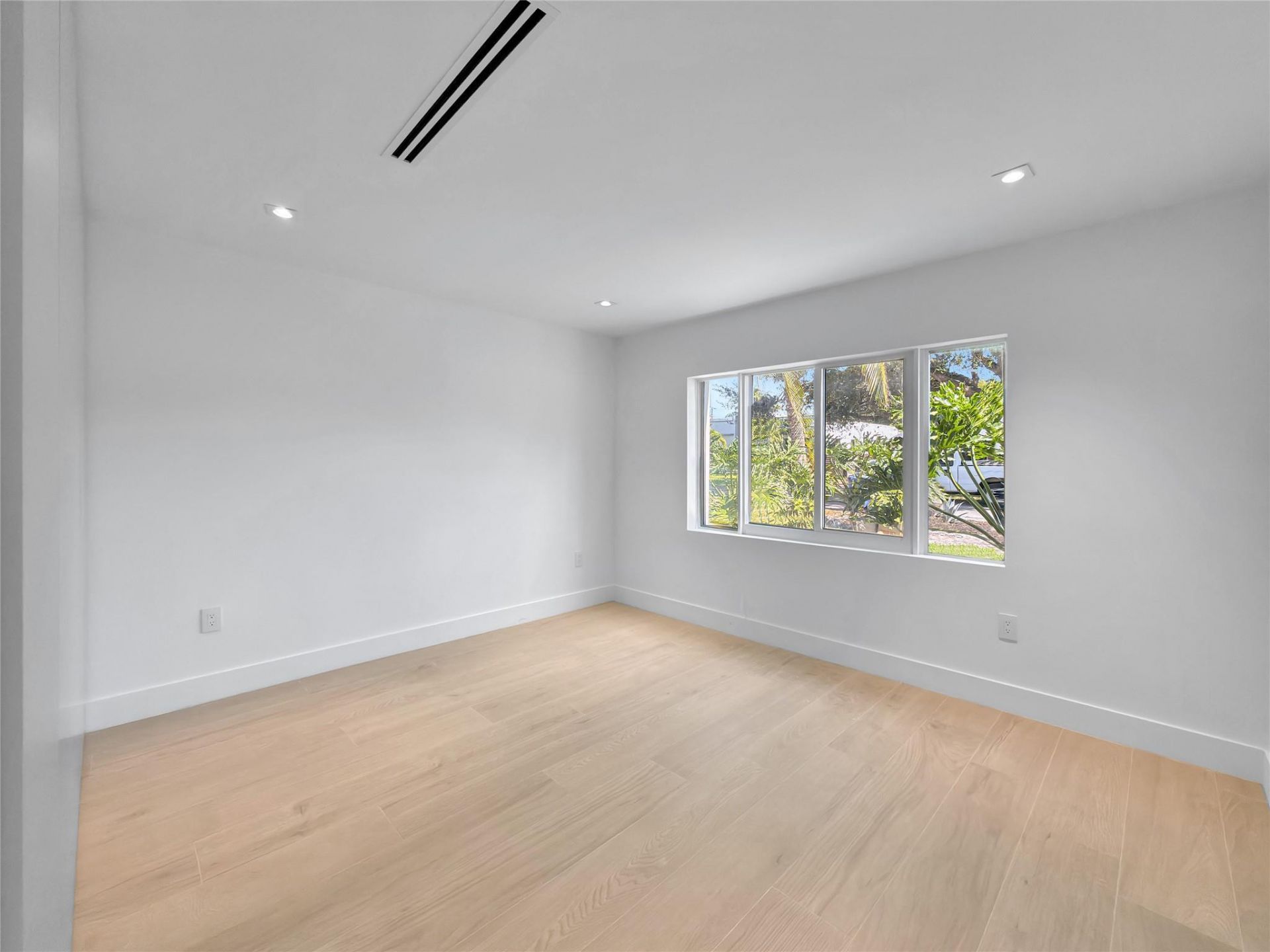 729 NE 17th Terrace, Fort Lauderdale, FL 33304 Photo