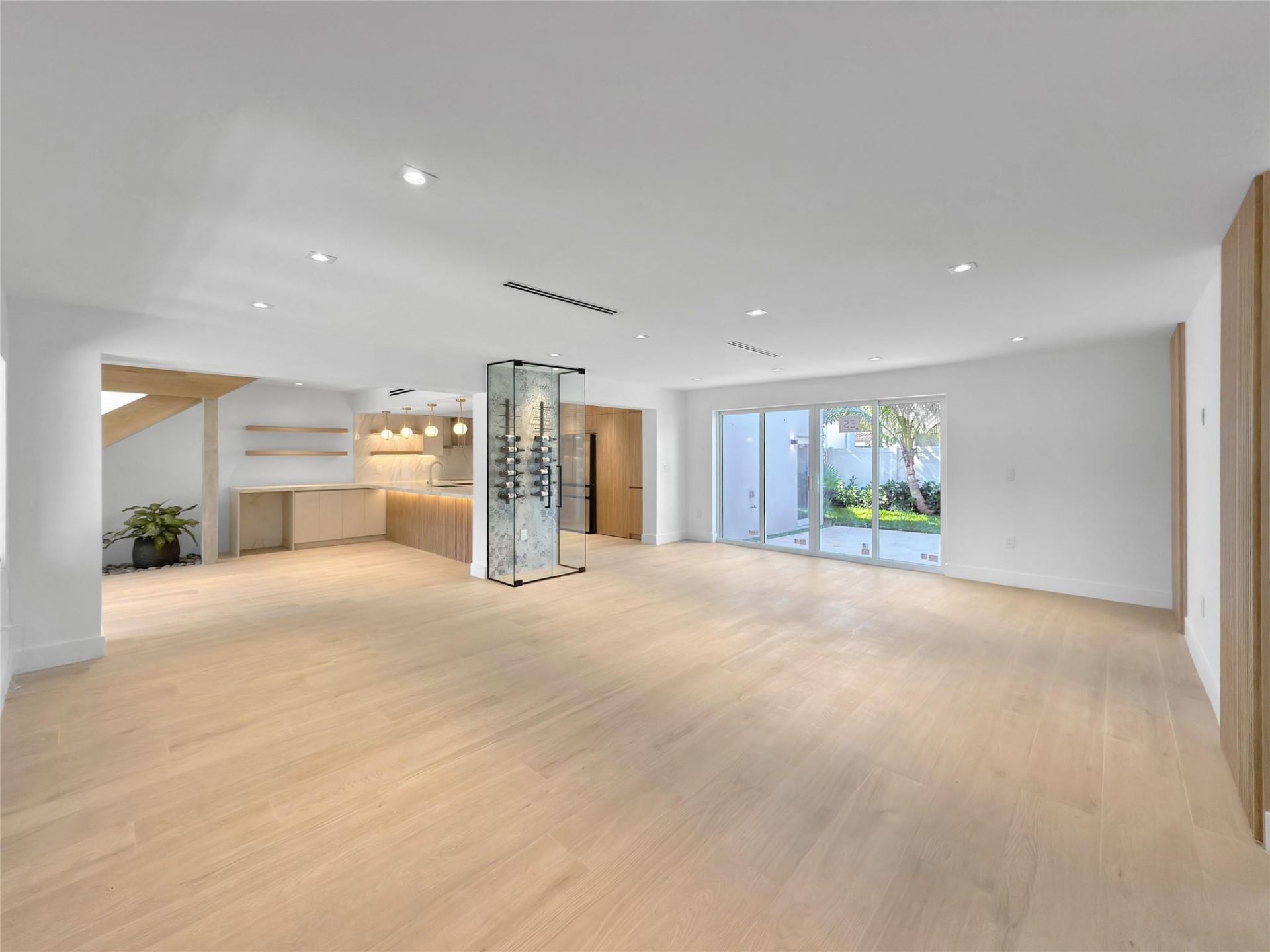 729 NE 17th Terrace, Fort Lauderdale, FL 33304 Photo