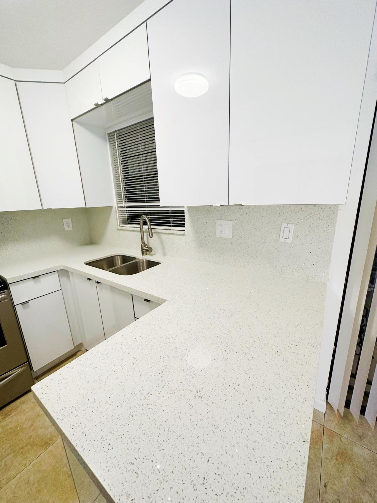 1701 W 42nd Place, Unit 43, Hialeah, FL 33012 Photo
