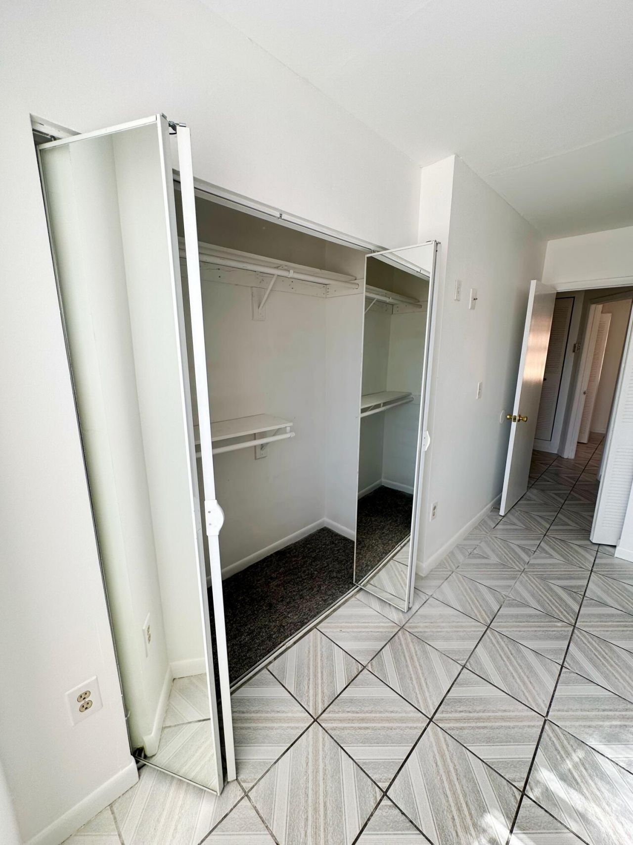 1701 W 42nd Place, Unit 43, Hialeah, FL 33012 Photo