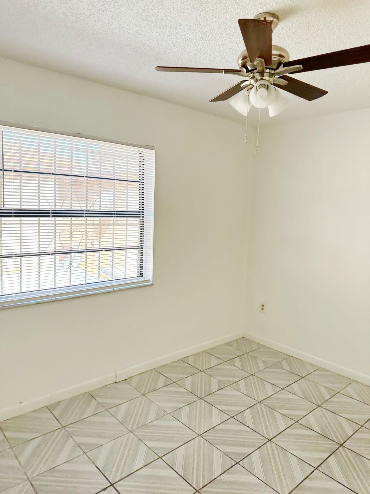 1701 W 42nd Place, Unit 43, Hialeah, FL 33012 Photo