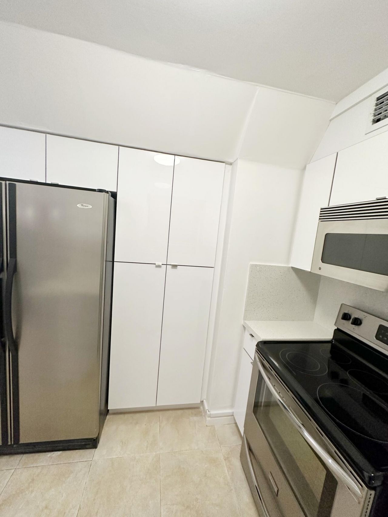 1701 W 42nd Place, Unit 43, Hialeah, FL 33012 Photo