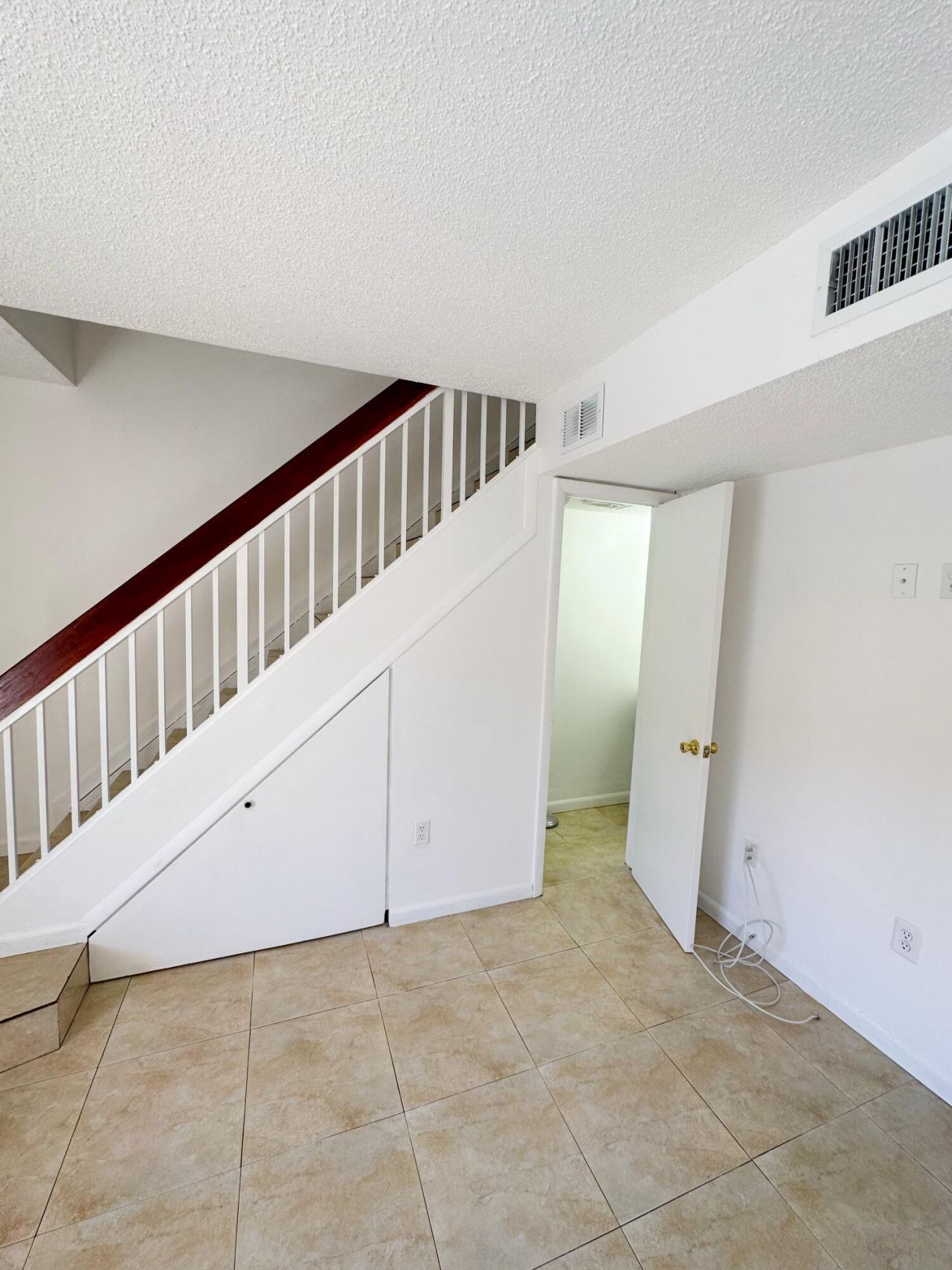 1701 W 42nd Place, Unit 43, Hialeah, FL 33012 Photo