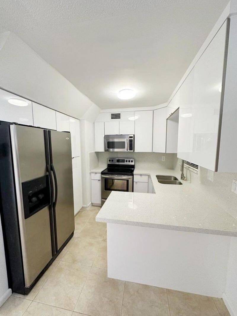 1701 W 42nd Place, Unit 43, Hialeah, FL 33012 Photo