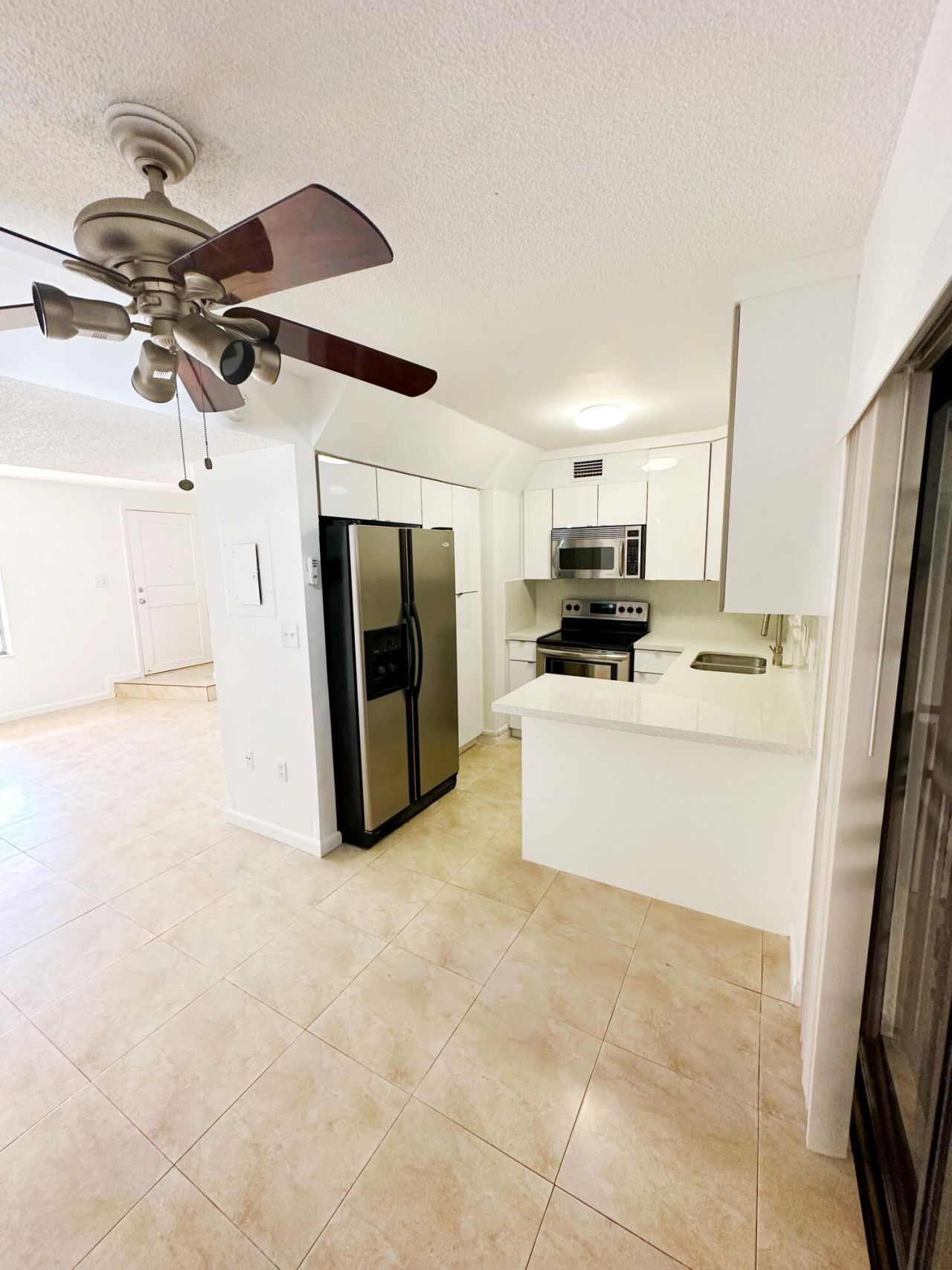 1701 W 42nd Place, Unit 43, Hialeah, FL 33012 Photo