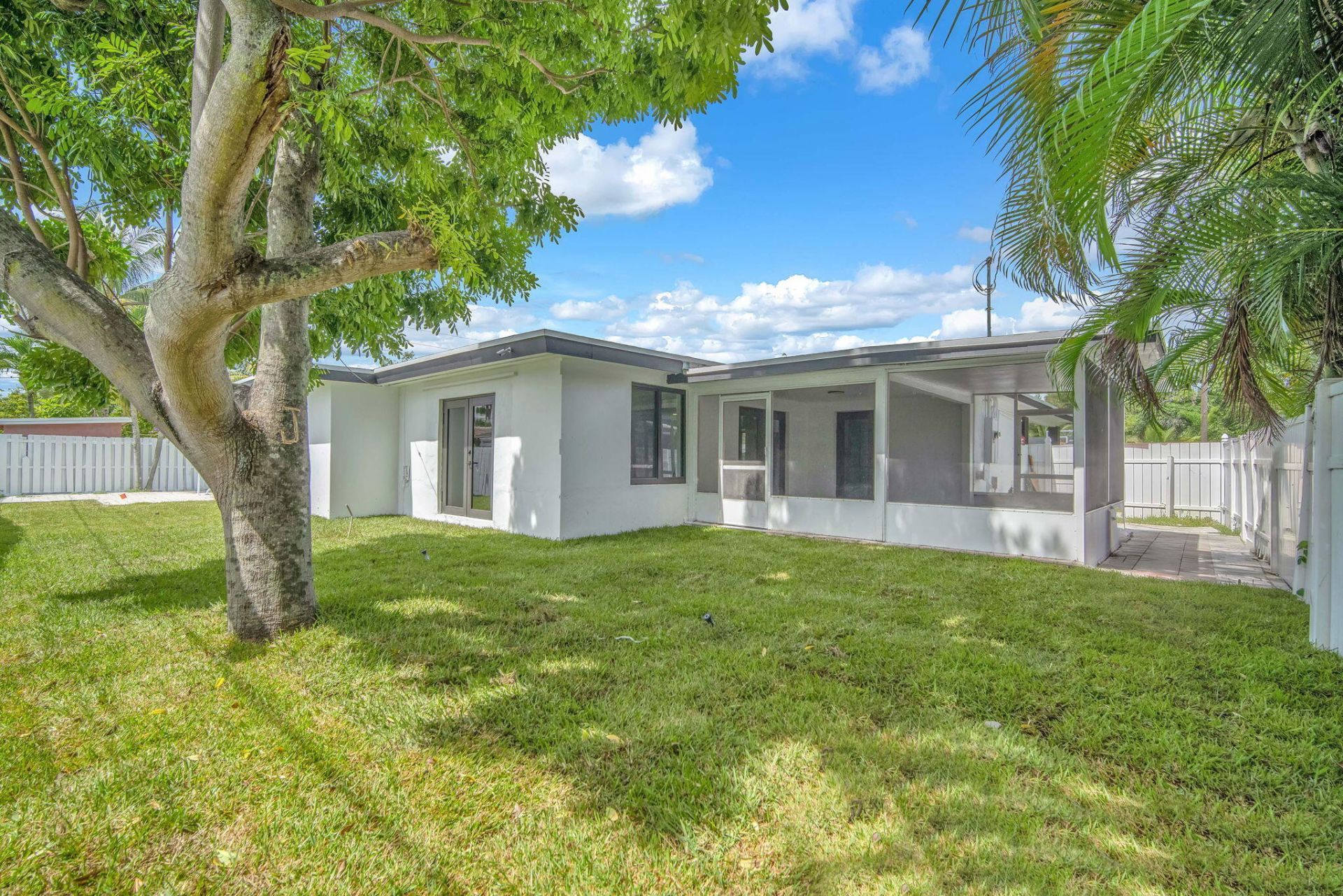 850 SW 1st Terrace, Pompano Beach, FL 33060 Photo