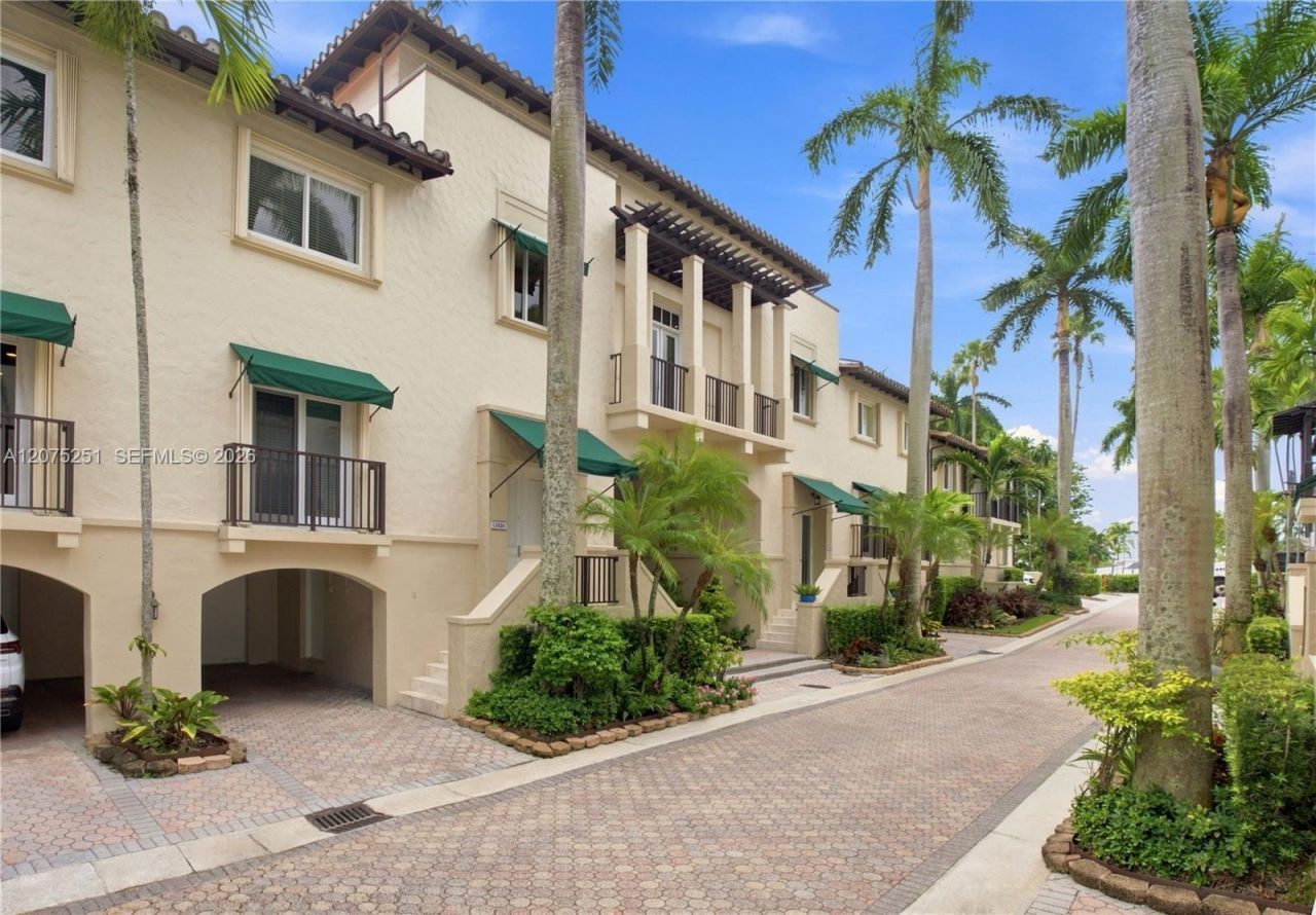 13626 Deering Bay Dr , Coral Gables, FL 33158 Photo