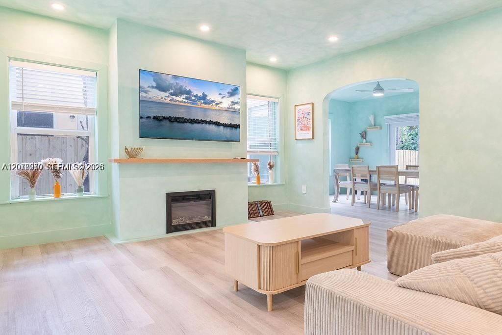 22 NE 44th St, Miami, FL 33137 Photo