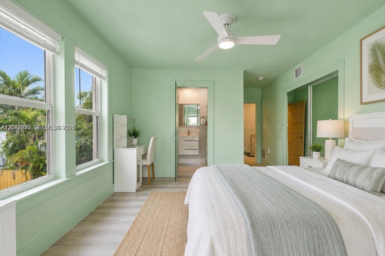 22 NE 44th St, Miami, FL 33137 Photo
