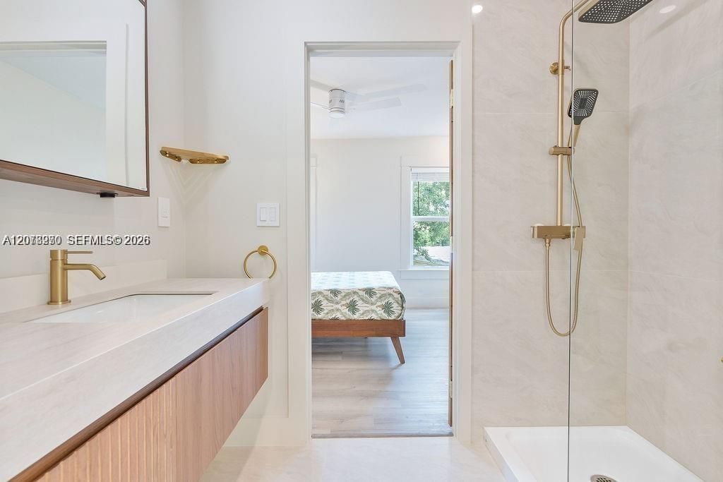 22 NE 44th St, Miami, FL 33137 Photo