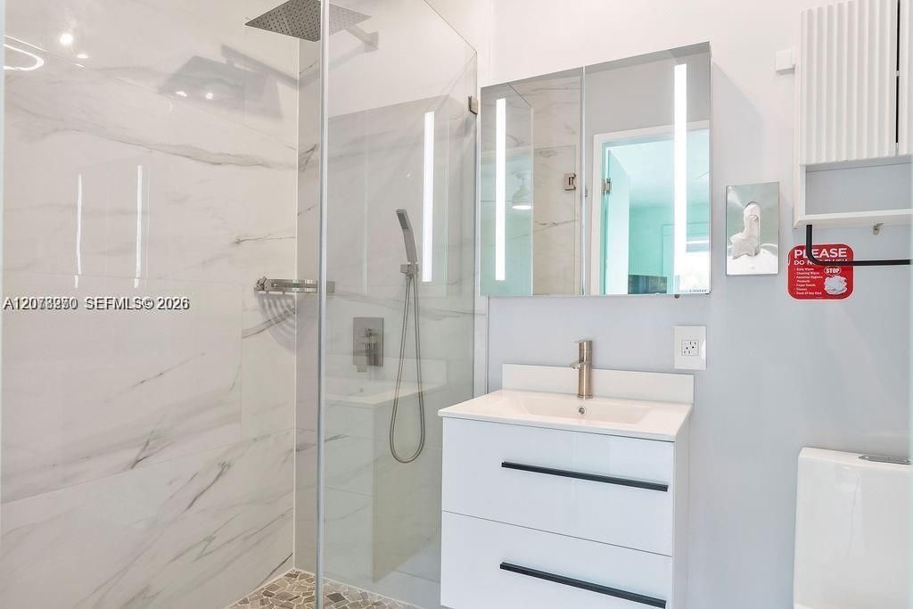 22 NE 44th St, Miami, FL 33137 Photo