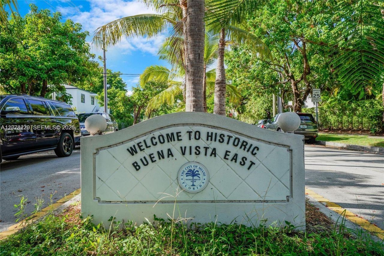 22 NE 44th St, Miami, FL 33137 Photo