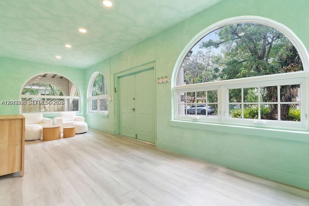 22 NE 44th St, Miami, FL 33137 Photo