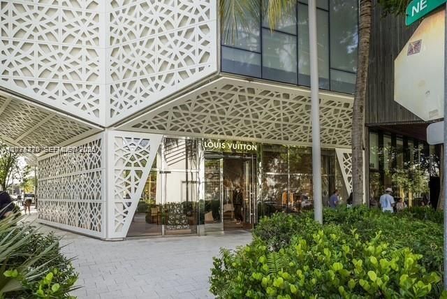 22 NE 44th St, Miami, FL 33137 Photo