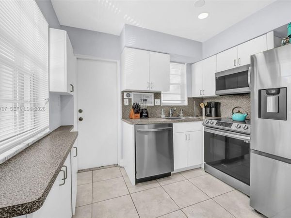 2160 NE 56th St , Unit 1, Fort Lauderdale, FL 33308