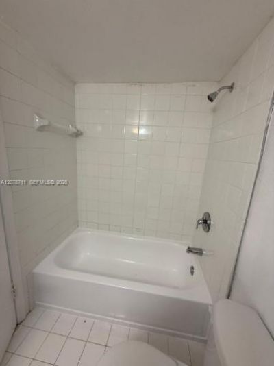 1305 W 46th St , Unit 221, Hialeah, FL 33012 Photo