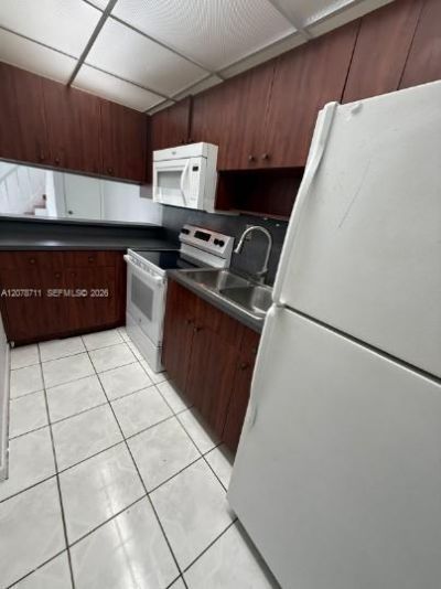 1305 W 46th St , Unit 221, Hialeah, FL 33012 Photo