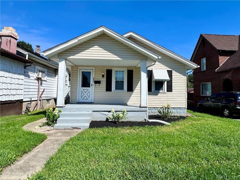 2824 S Smithville Road, Dayton, OH 45420 Photo 2