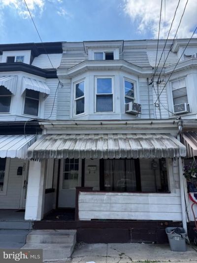 302 1/2 SPRUCE STREET , TAMAQUA, PA 18252
