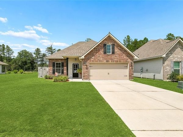 11253 CLOVER KNOLL Drive, Covington, LA 70433