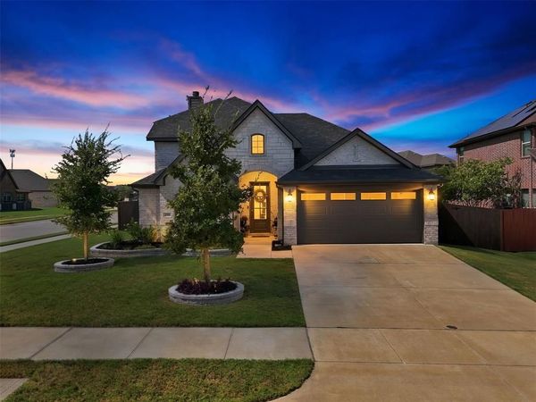 251 Bear Trail, Waxahachie, TX 75165