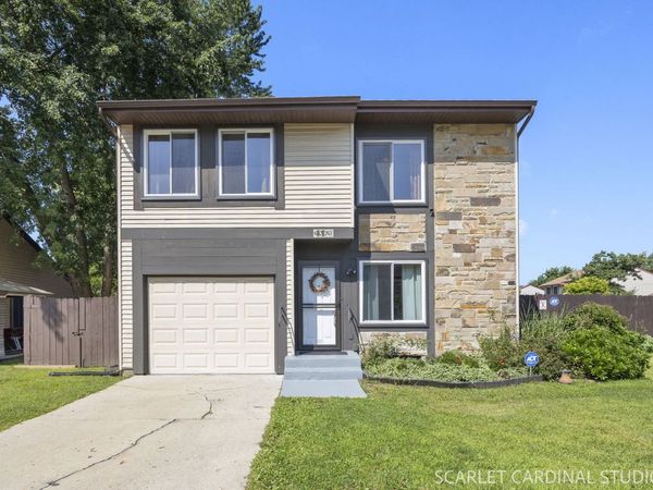 2S620 Hampton Drive , Warrenville, IL 60555