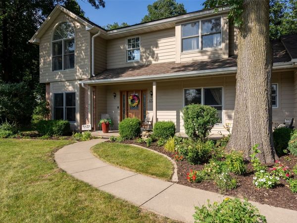 4322 Pioneer Trail SE, Cedar Rapids, IA 52403