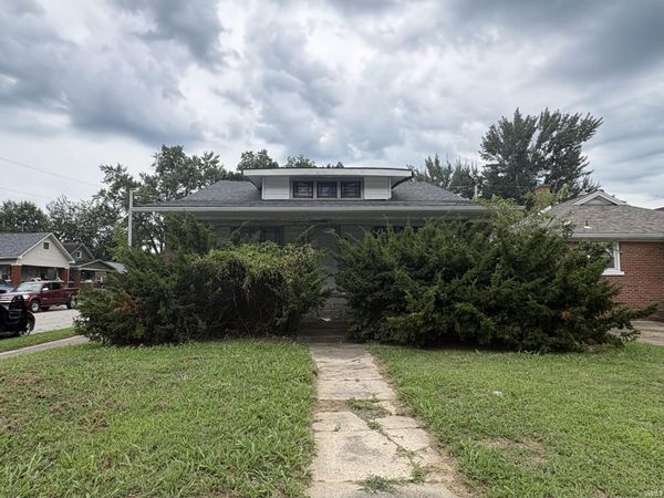 847 Monroe Avenue, Evansville, IN 47713
