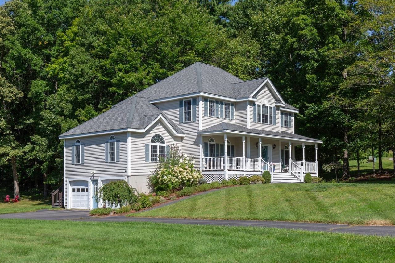 1 Mayfly Lane, Raymond, NH 03077 Main Photo